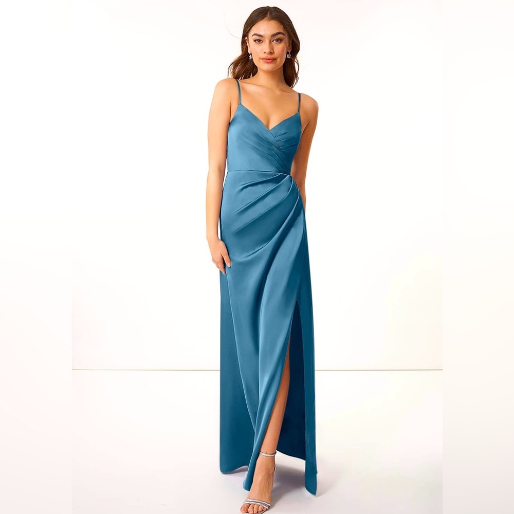 AZAZIE MACI
Agave Stretch Satin Floor-Length Pleated A-Line Dress